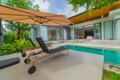 3-Bedroom Modern Tropical Villa in Bangtao for Rent