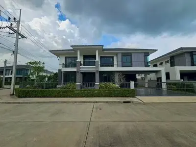 4-Bedroom Corner House for Sale in Ko Kaeo
