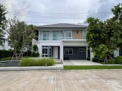4-Bedroom Modern House with Pool & Fitness in Ratsada
