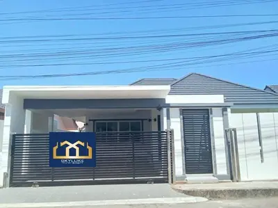 3-Bedroom Semi-Detached House for Sale in Rasada, Phuket