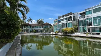 3-Bedroom House with Jacuzzi in Boat Lagoon Ko Kaeo