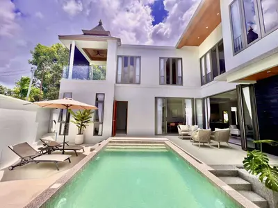 3-Bedroom Brand New Villa Near UWC International School, Thalang