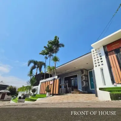 4-Bedroom Villa with Private Pool in Thalang