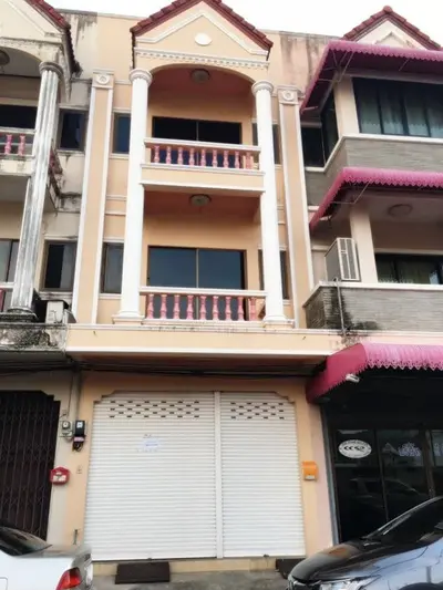 3-Bedroom Commercial Building for Sale near Bangkok Hospital Phuket